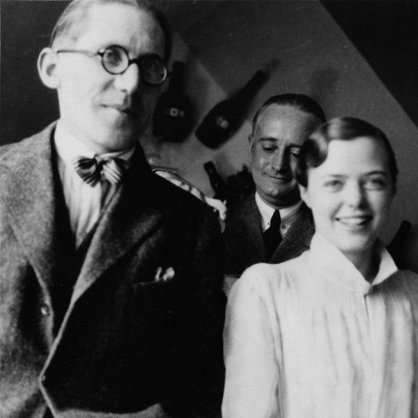Le Korbizije (Le Corbusier, 1887–1965) i Šarlota Perijan (Charlotte Perriand, 1903-1999) sa početka saradnje 1928.