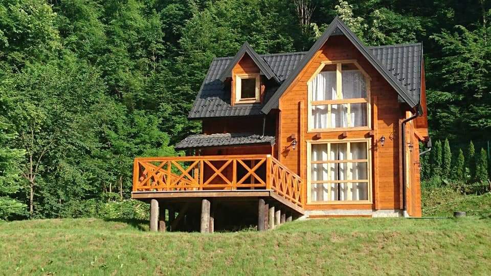 MONTENEGRO BRVNARE. To su objekti različite namene, pogodni za privatnu, turističko-ugostiteljsku i javnu upotrebu. Svi objekti se rade isključivo po želji kupca koji može pratiti celokupan proces, od pripremnih radova u fabrici do montiranja objekta na željenoj lokaciji.